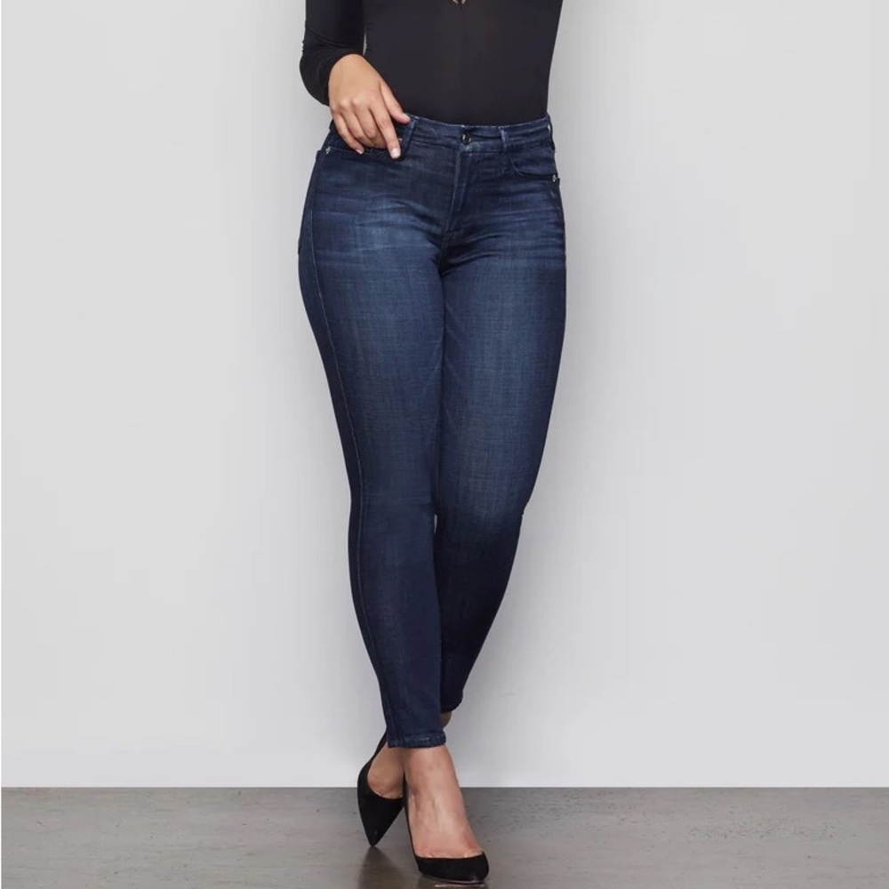 Good American | Good Waist Crop | Blue025 | Size 8 / 29